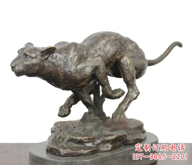 兰州豹子动物铜雕