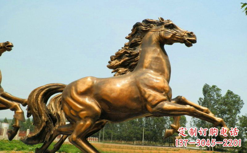 兰州奔腾的马公园玻璃钢仿铜动物雕塑