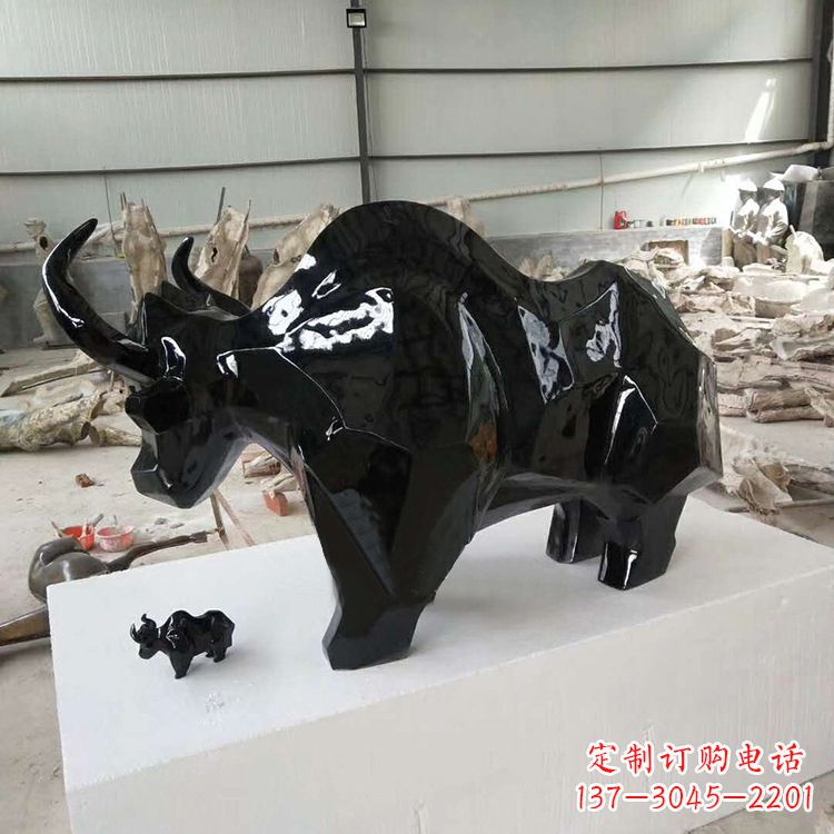 兰州玻璃钢抽象动物牛雕塑工艺品景观摆件