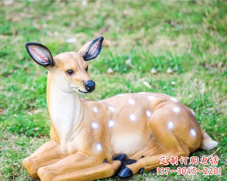 兰州玻璃钢卧姿梅花鹿雕塑