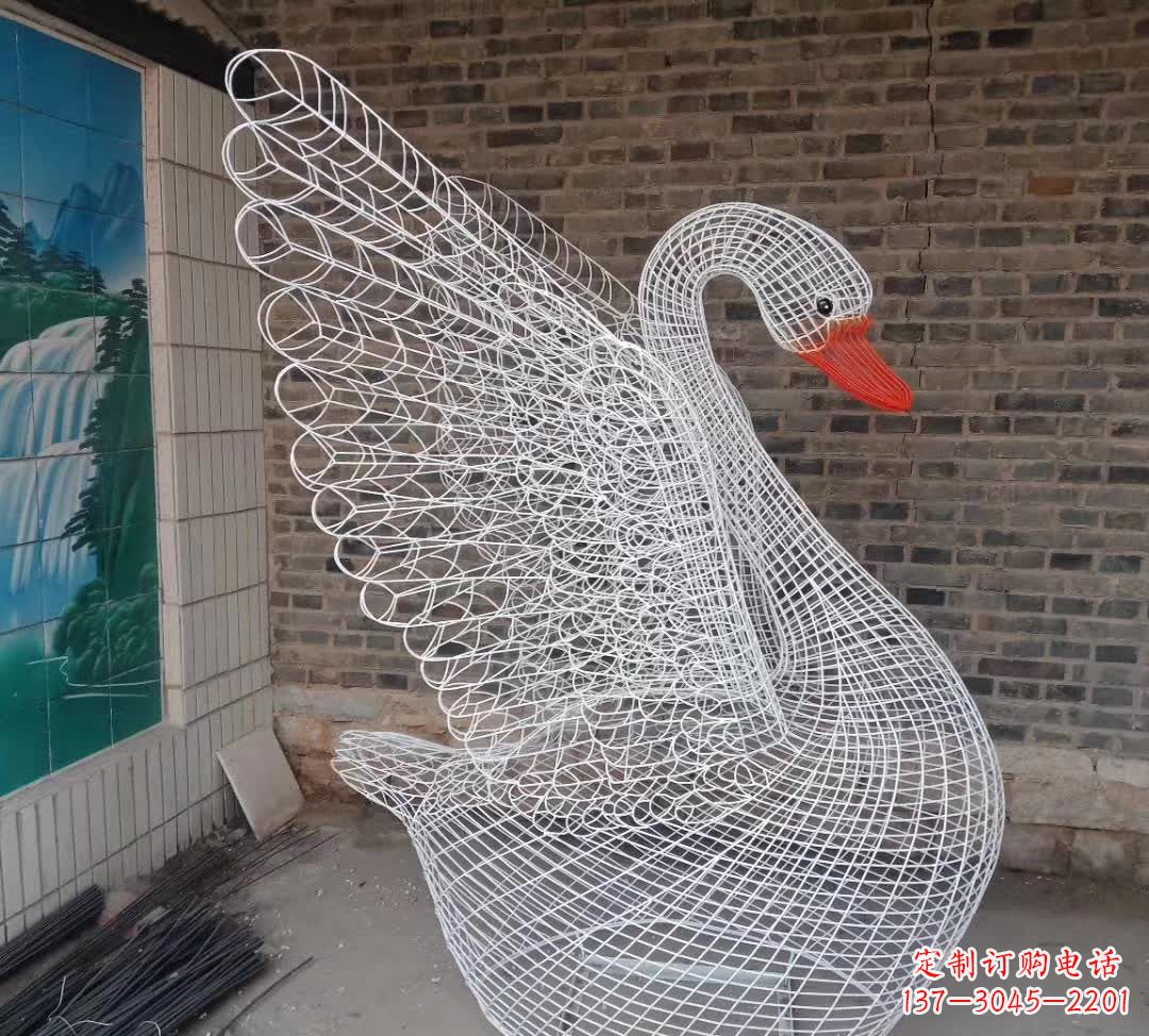 兰州不锈钢制天鹅雕塑象征着和谐与美好