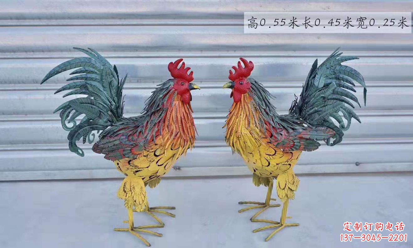 兰州不锈钢彩绘公鸡雕塑——景观雕塑的精彩绽放
