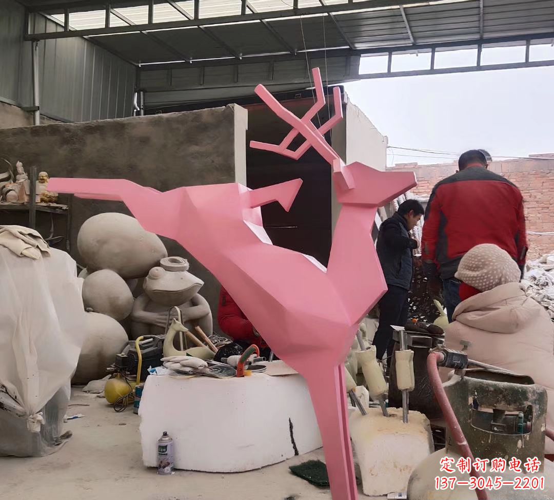 兰州不锈钢彩绘小鹿雕塑