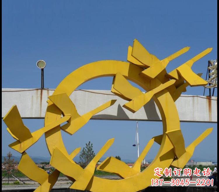 兰州不锈钢大雁雕塑点缀公园美景