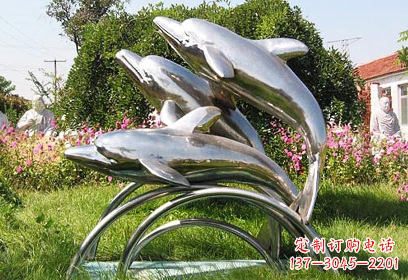 兰州不锈钢公园动物跳跃的海豚雕塑