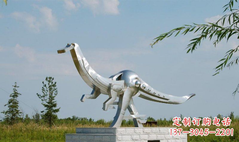 兰州不锈钢公园动物鸭嘴龙雕塑
