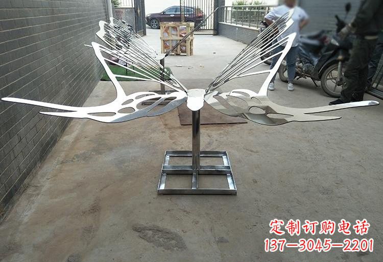 兰州非凡之美不锈钢公园的蝴蝶雕塑