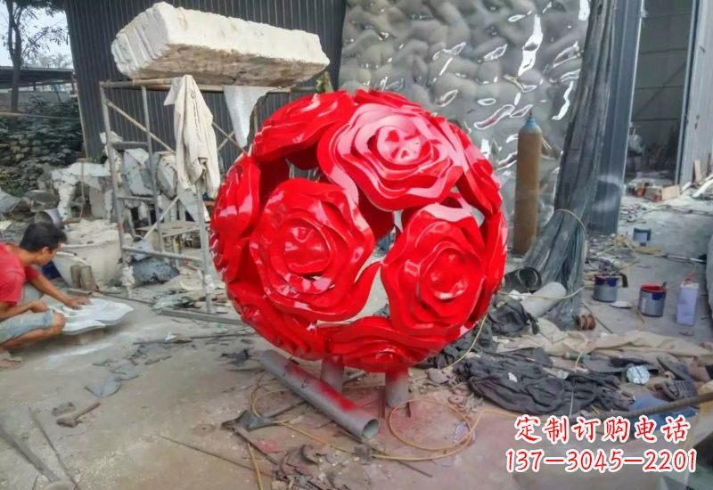 兰州不锈钢玫瑰雕塑让玫瑰之美永存