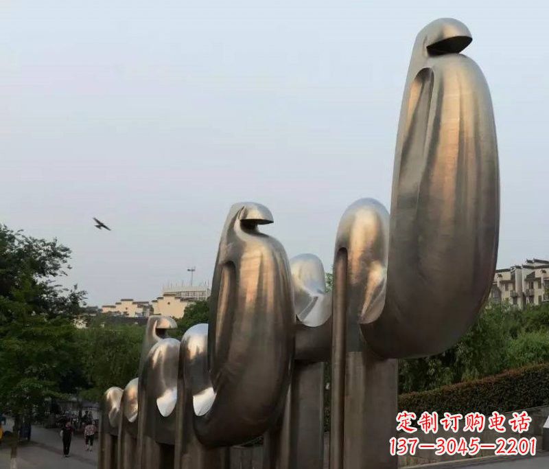 兰州不锈钢广场抽象骆驼雕塑