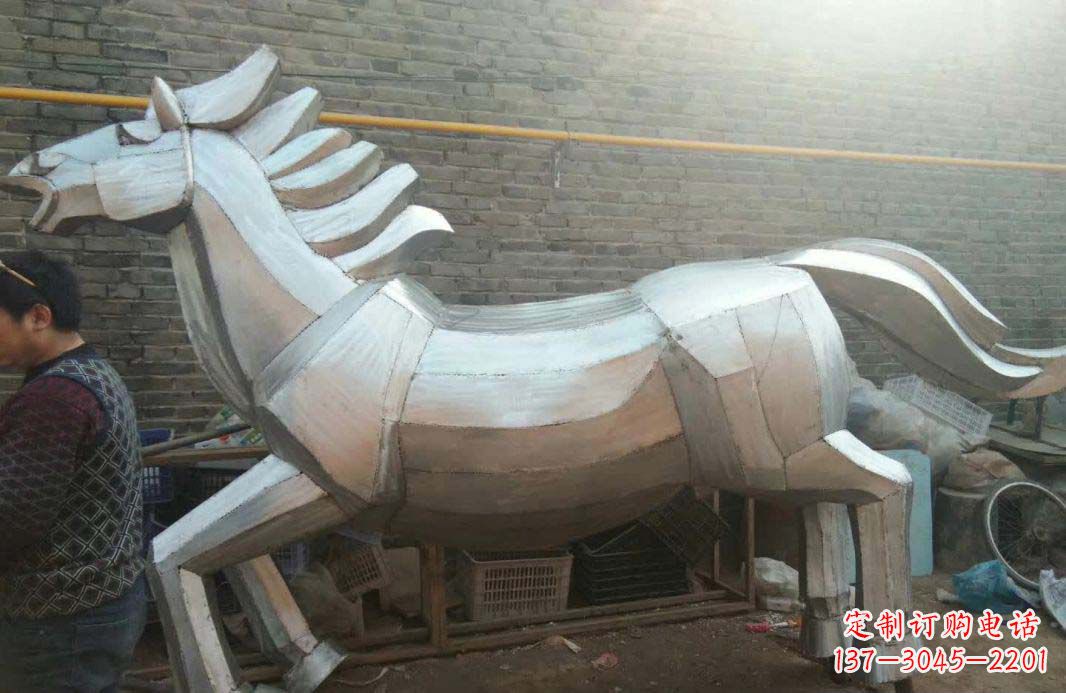 兰州不锈钢户外马雕塑精美的艺术装点