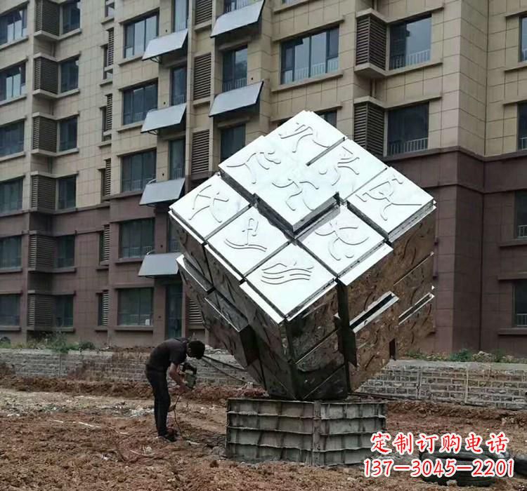 兰州不锈钢景观魔方雕塑——现代科技的精妙结合
