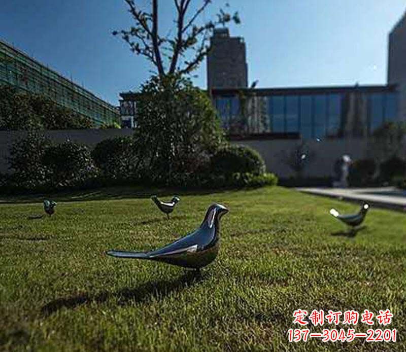 兰州不锈钢镜面鸽子雕塑象征和平与美丽