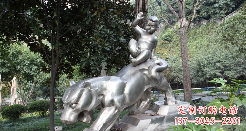兰州不锈钢老虎与小孩景观雕塑