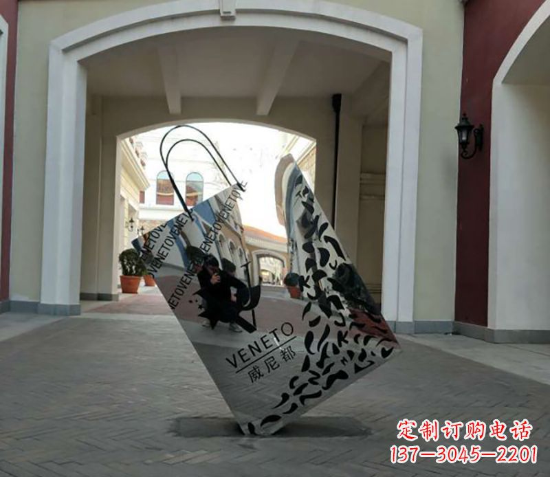 兰州不锈钢镂空购物袋雕塑——艺术精美的装饰品