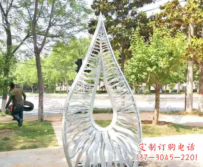 兰州精致不锈钢水滴雕塑