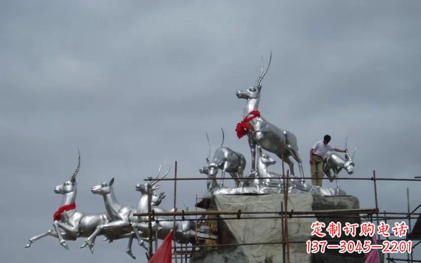 兰州不锈钢动物雕塑——美丽宁静的自然之美