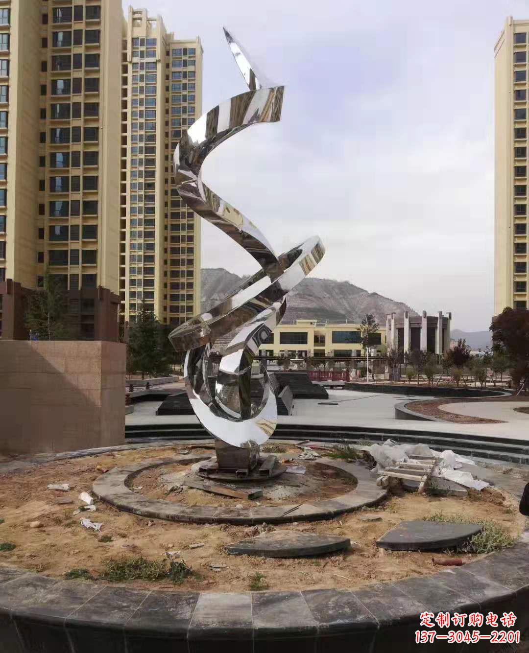 兰州飘带雕塑美化城市空间的艺术