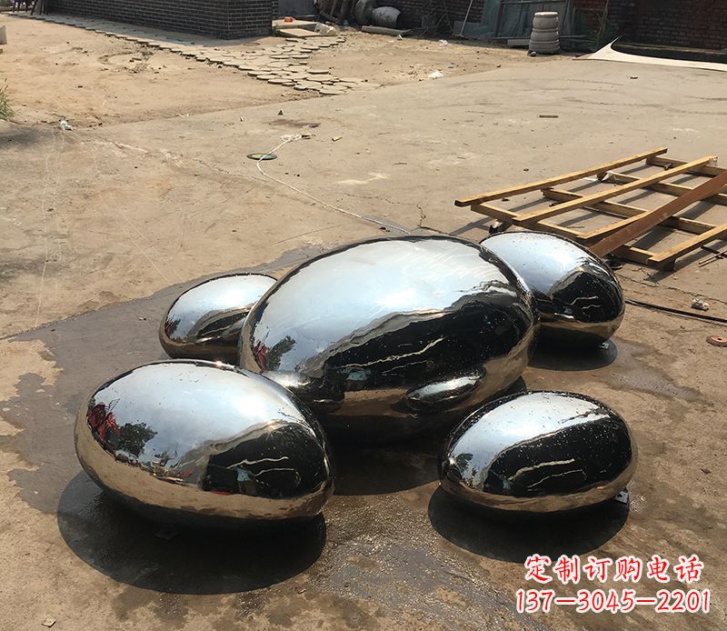 兰州不锈钢水滴雕塑给景观增添独特魅力