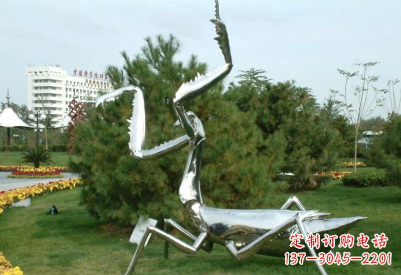 兰州不锈钢螳螂雕塑2