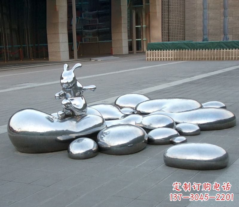 兰州不锈钢兔子雕塑饱含艺术美感的艺术品