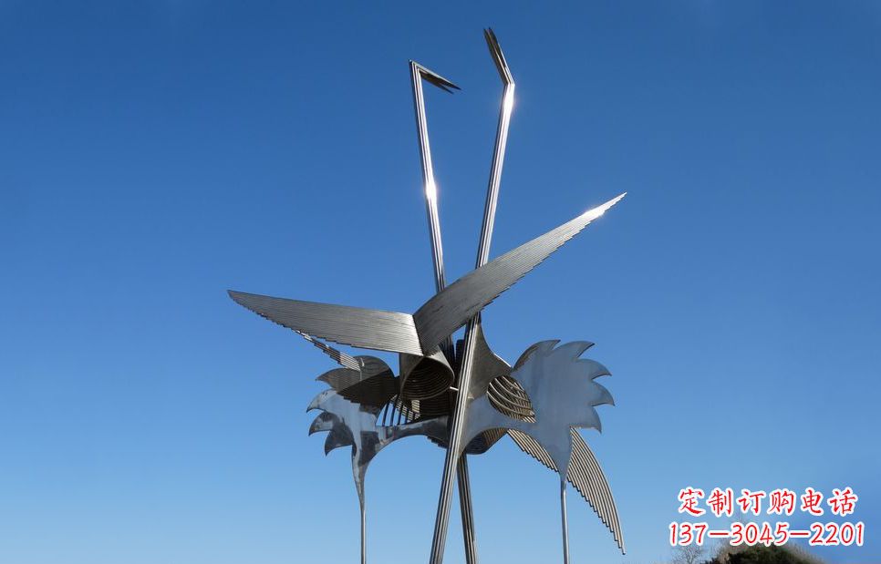 兰州不锈钢鸵鸟雕塑精美外形、传神表现