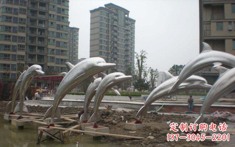 兰州海豚雕塑——欣赏不锈钢小区的精美绝伦