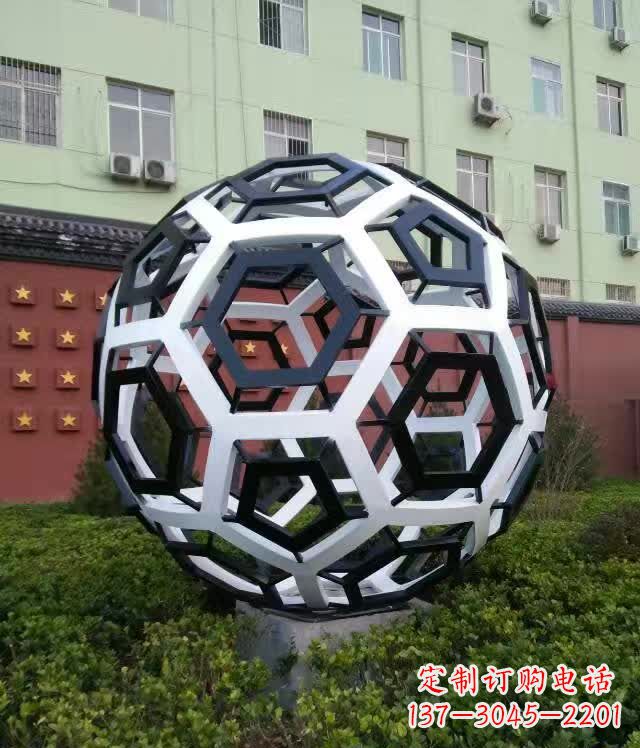兰州不锈钢足球雕塑缔造校园新风貌