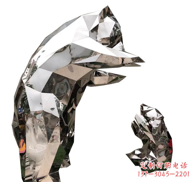 兰州不锈钢园林熊猫雕塑——传承中国文化