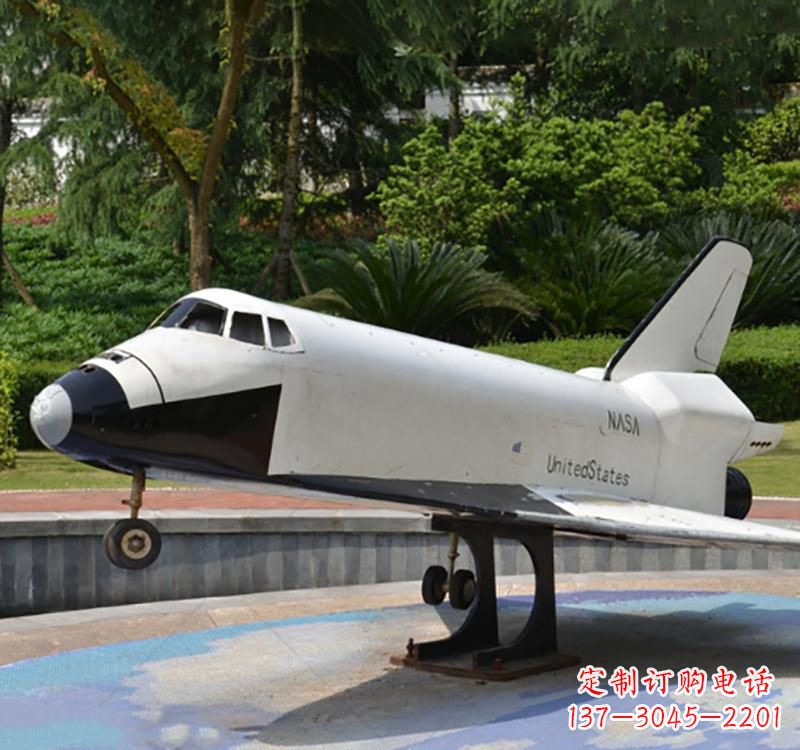 兰州不锈钢飞机雕塑给空中增添梦幻氛围