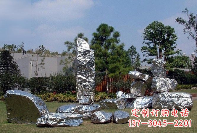 兰州美丽的太湖石雕塑