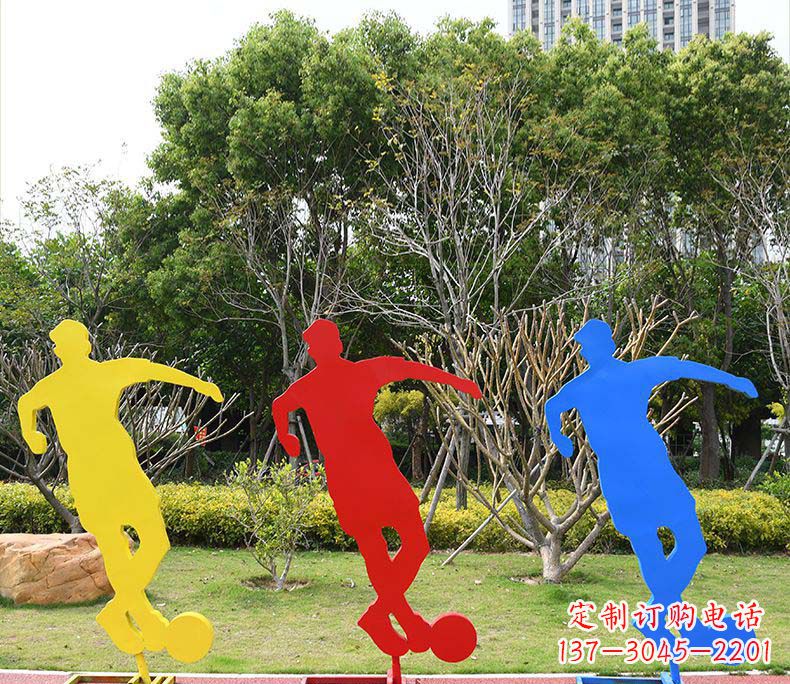兰州不锈钢运动踢足球人物雕塑
