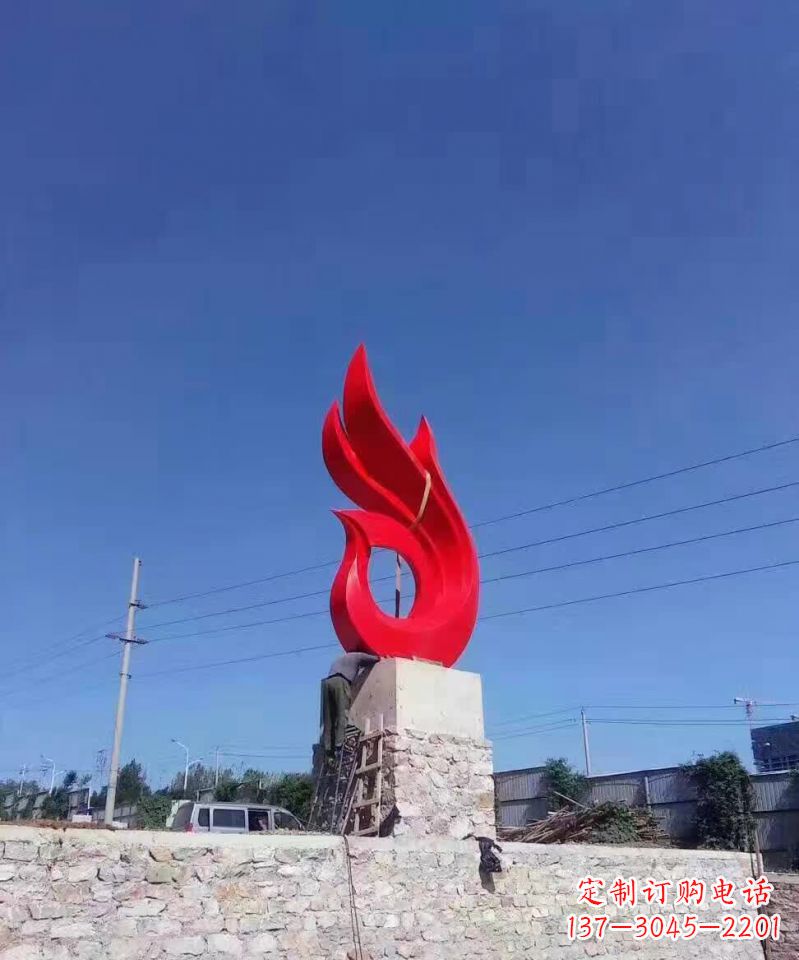 兰州凤凰雕塑点缀城市的不锈钢景观