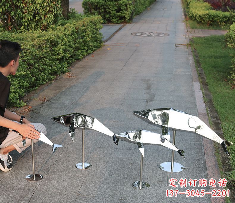 兰州抽象不锈钢海豚雕塑