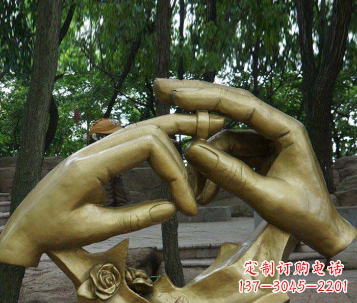 兰州精美戒指铜雕塑