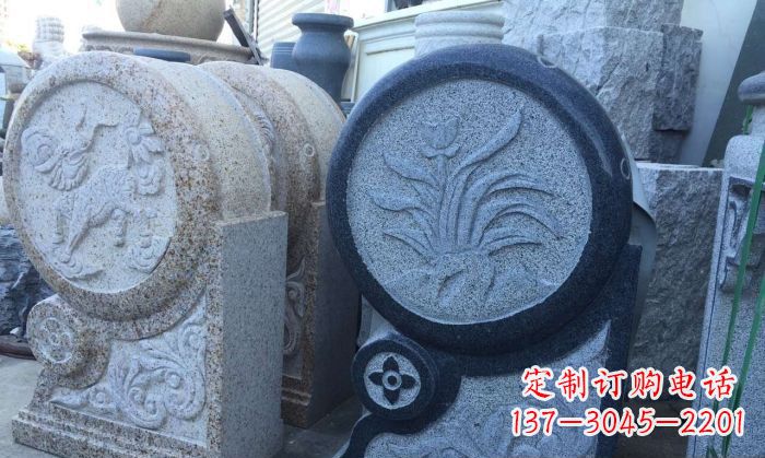 兰州传统仿古抱鼓门墩雕塑