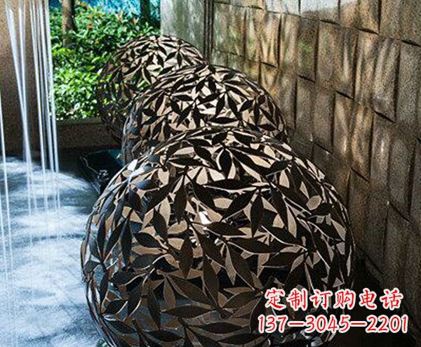 兰州不锈钢树叶镂空球景观雕塑