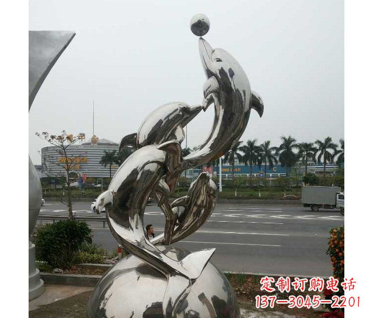 兰州海豚雕塑多功能不锈钢跳跃玩球