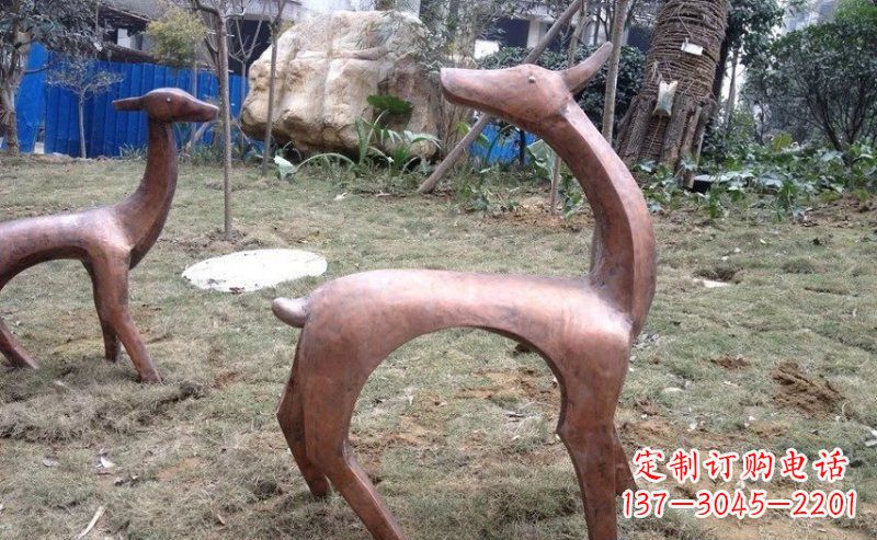 兰州公园抽象小鹿动物铜雕