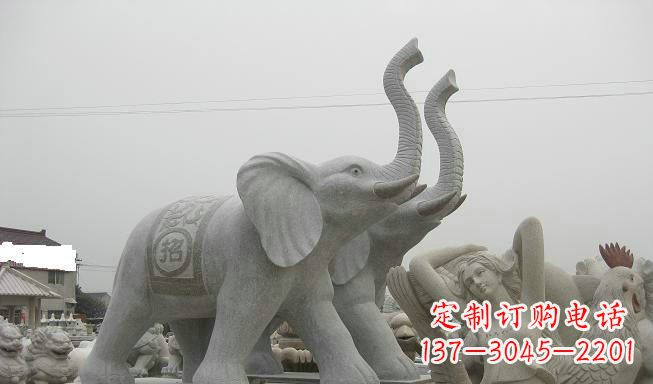 兰州公园动物长鼻大象石雕
