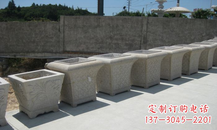兰州大理石花盆石雕 – 在公园展现精美自然风貌