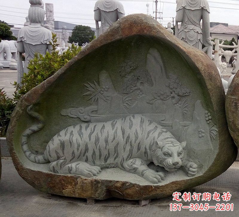 兰州营造自然璀璨，浓厚动物气息的老虎雕塑
