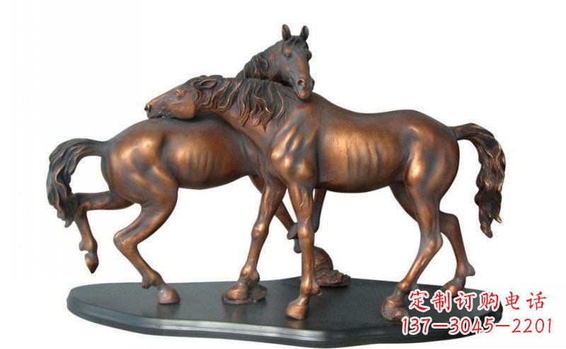 兰州公园两匹马动物铜雕
