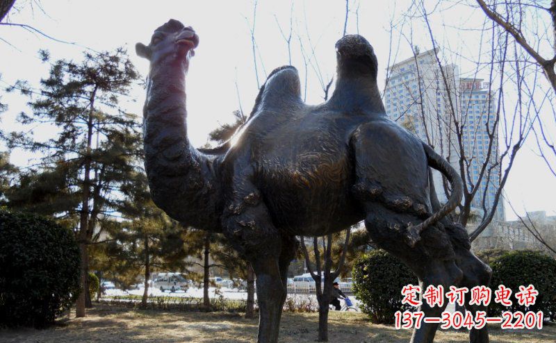 兰州优美雕刻骆驼铜雕塑