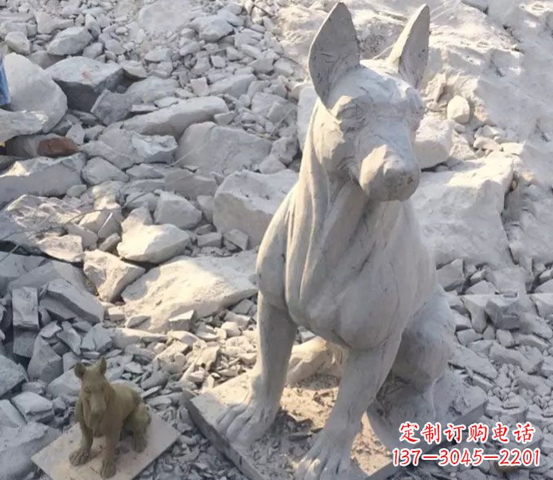 兰州公园十二生肖动物狗石雕