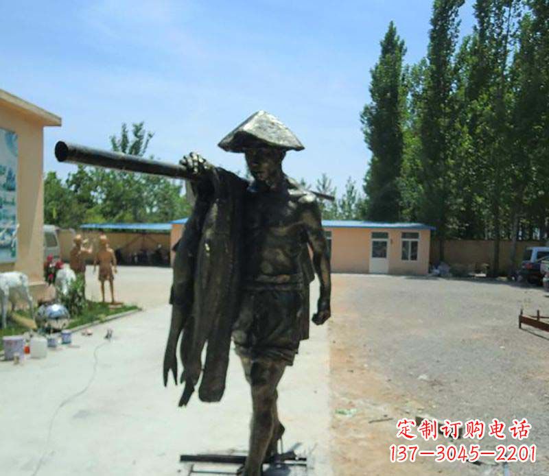 兰州传承古老文化的渔民雕塑