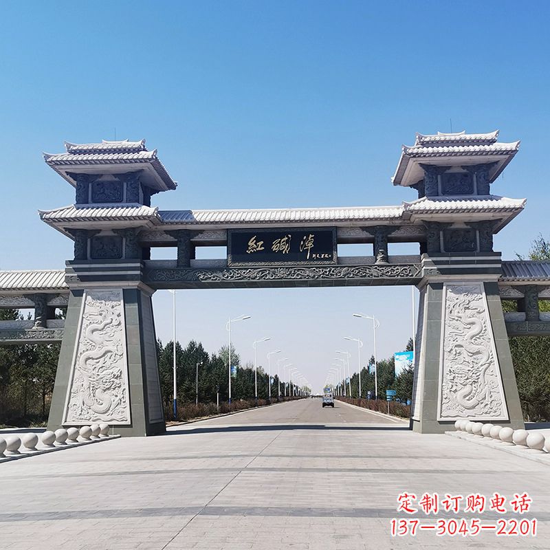 兰州红碱淖景区石雕汉阙大门