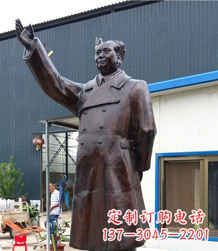 兰州挥手的毛主席铜雕像