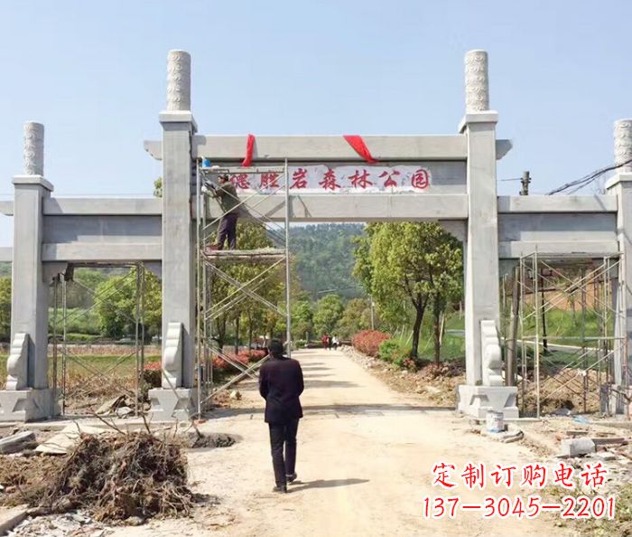 兰州中领雕塑是一家专业的雕塑定制厂家,我们提…