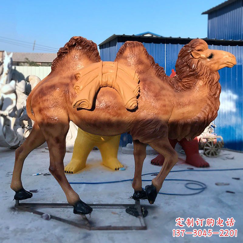 兰州雕刻精美的骆驼玻璃钢仿真雕塑