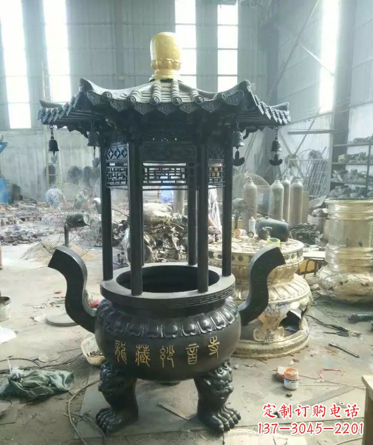 兰州寺庙圆香炉铜雕 (2)